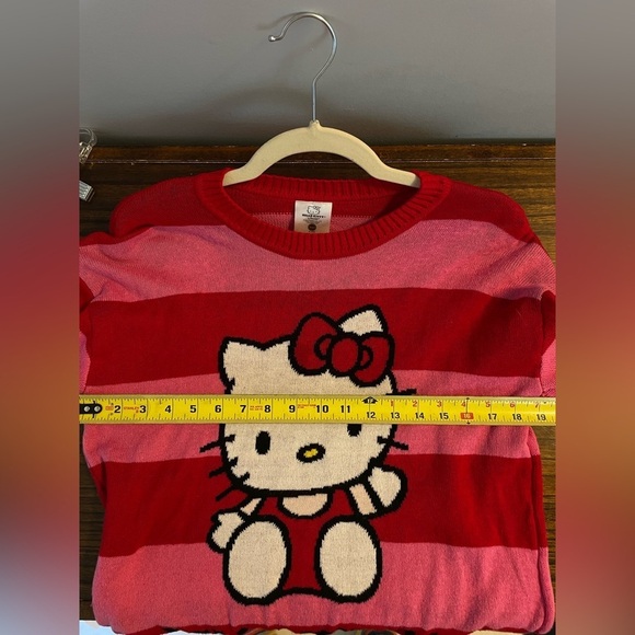 Hello Kitty by Sanrio, women’s medium, pink and red stripe sweater with Kitty - Picture 5 of 5